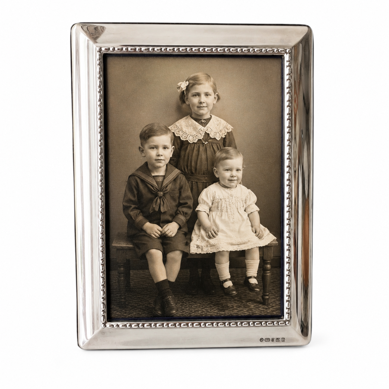 Carrs Sheffield Sterling Silver Photo Frame, Beaded Border, 2001, 13 x 9 cm