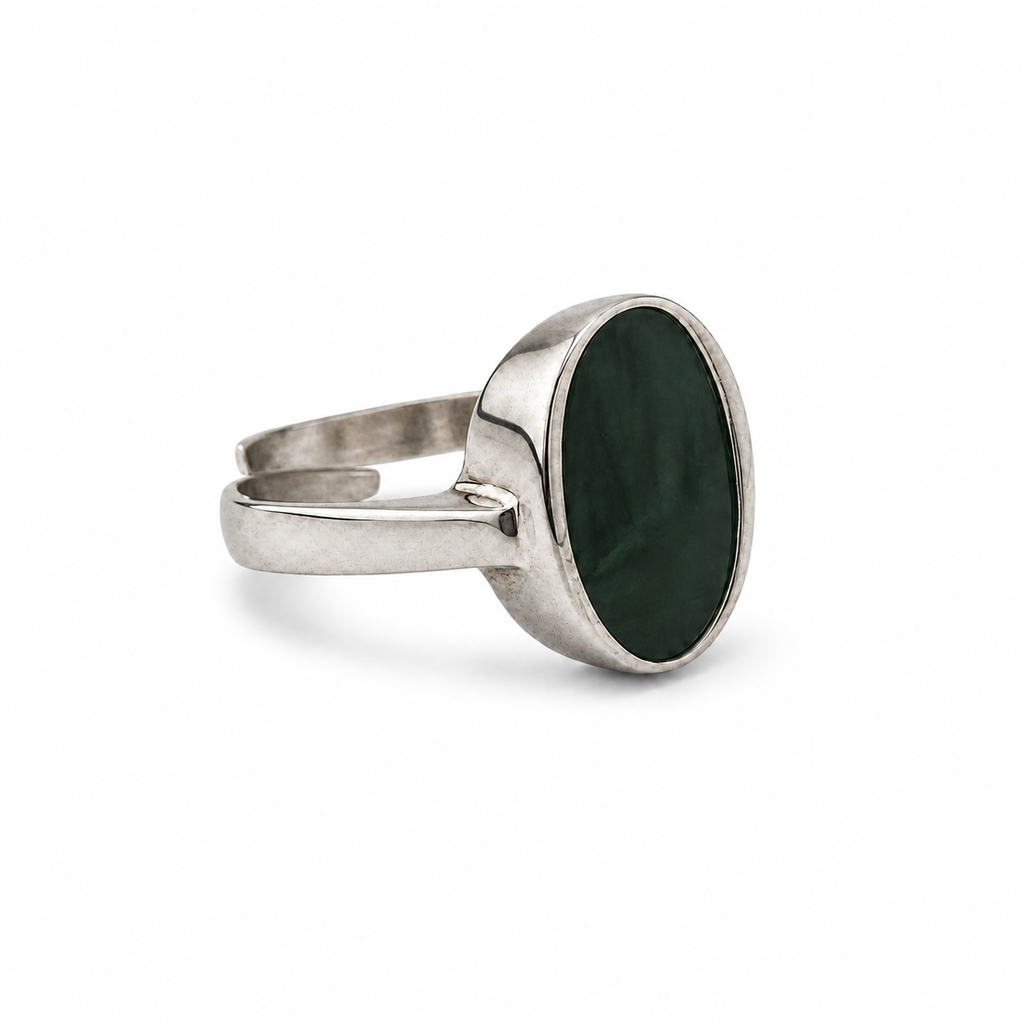 Vintage 835 Silver & Jade Ring. UK Size: N