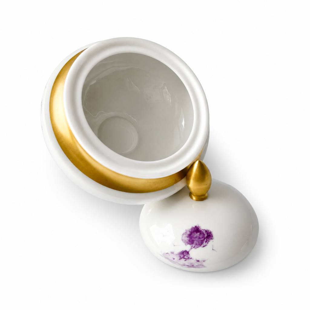 KPM Berlin Porcelain Sugar Bowl, Königliche Porzellan-Manufaktur Bomboniere, Gold Trim, 1945–1962