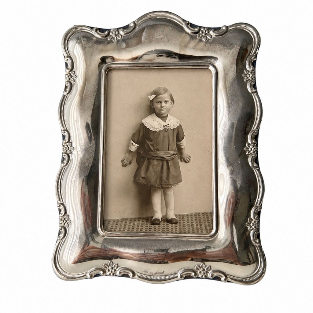Vintage Silver Plated Photo Frame – Ornate Floral Design