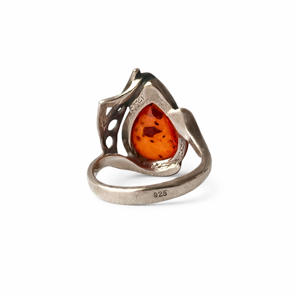 Vintage Silver Baltic Amber Ring. UK Size: O