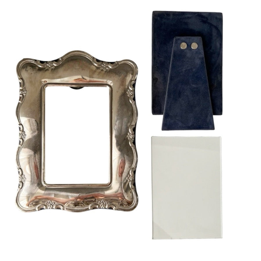 Vintage Silver Plated Photo Frame – Ornate Floral Design