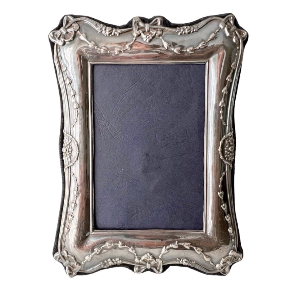 Sterling Silver Photo Frame – Keyford Frames Ltd, Birmingham 1993, Ribbon & Garland Design