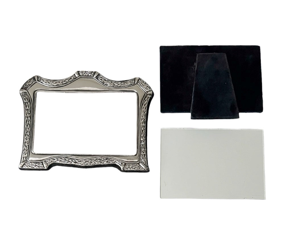 Vintage Sterling Silver Photo Frame – Sheffield 1992, Celtic Knot Design