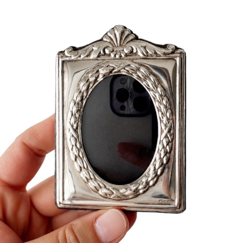 Vintage Carr’s of Sheffield Sterling Silver Photo Frame, 1996 – 9.5 cm