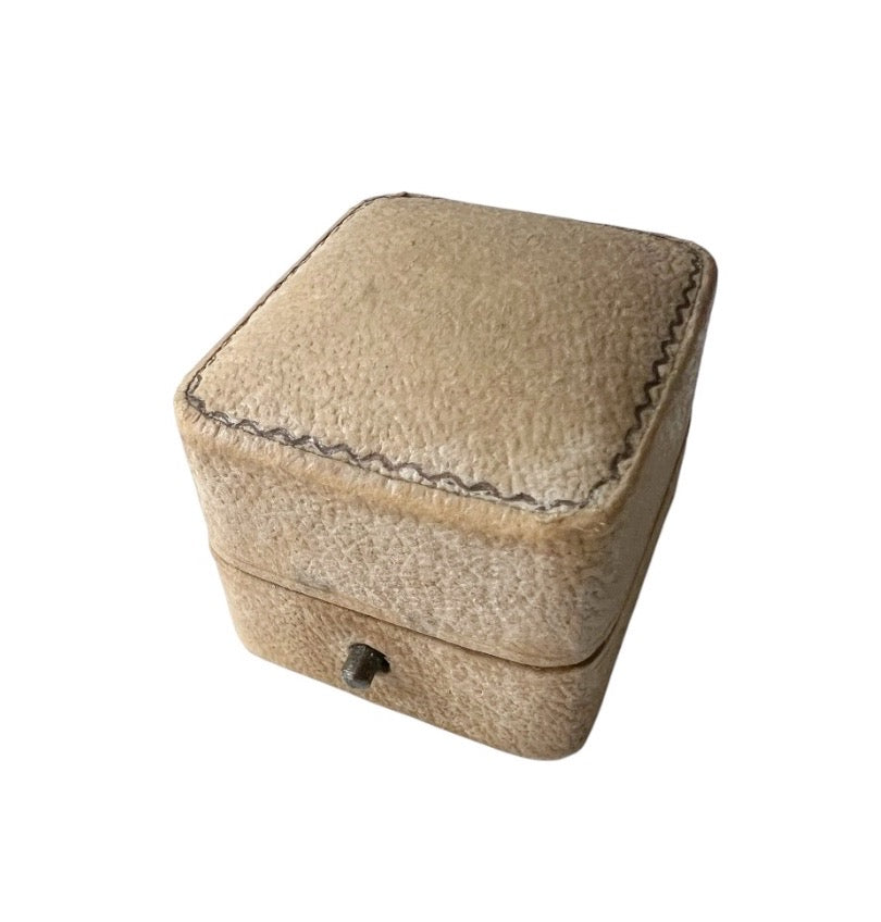 Antique Dewhirst Bros Ring Box, Hull & Bridlington