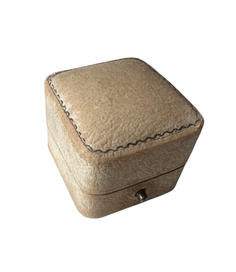 Antique Dewhirst Bros Ring Box, Hull & Bridlington
