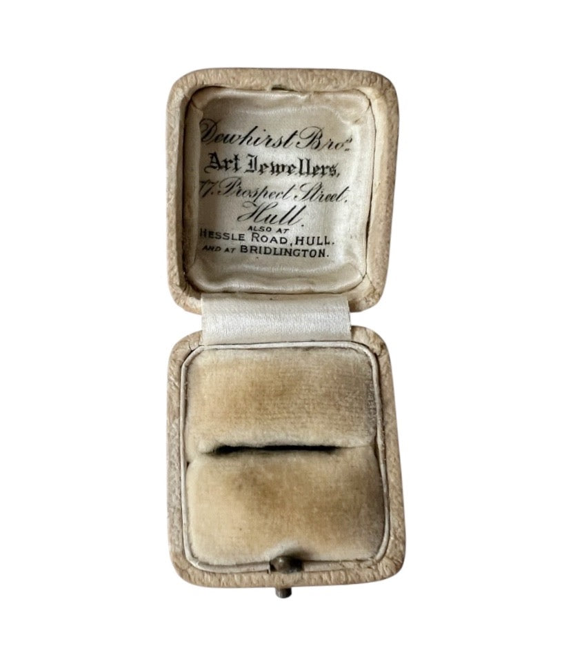 Antique Dewhirst Bros Ring Box, Hull & Bridlington