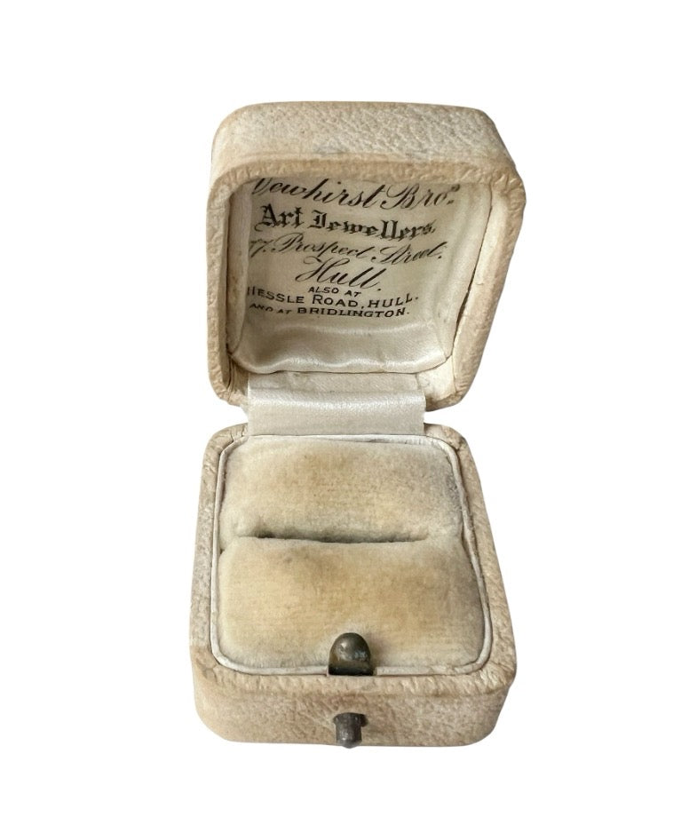 Antique Dewhirst Bros Ring Box, Hull & Bridlington