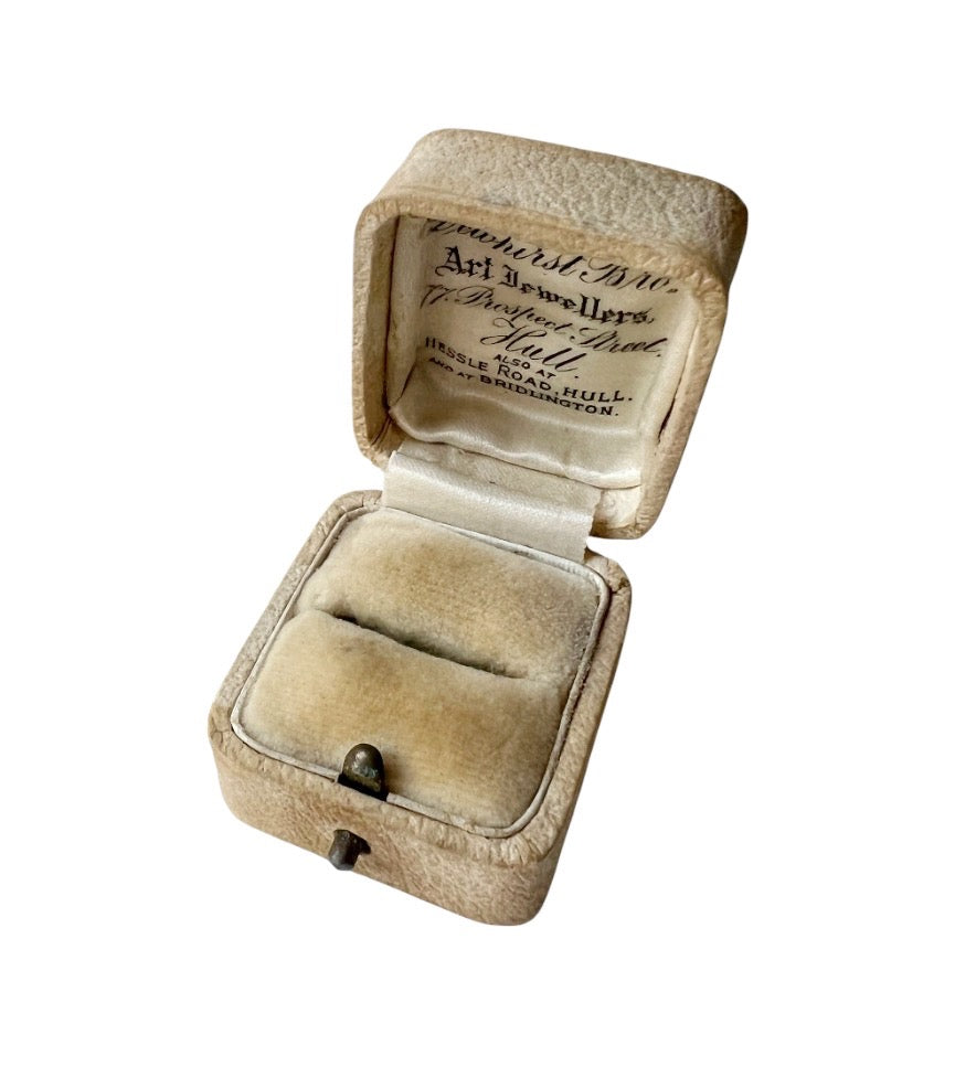 Antique Dewhirst Bros Ring Box, Hull & Bridlington