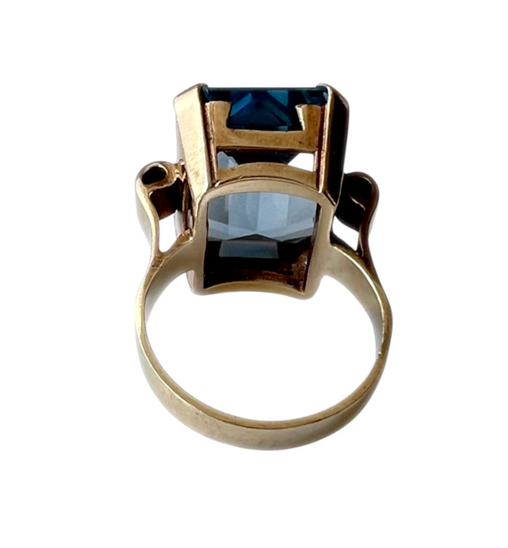 Vintage 9ct Gold Synthetic Blue Spinel Cocktail Ring, Dublin 1967, UK L / EU 51 / US 5.75