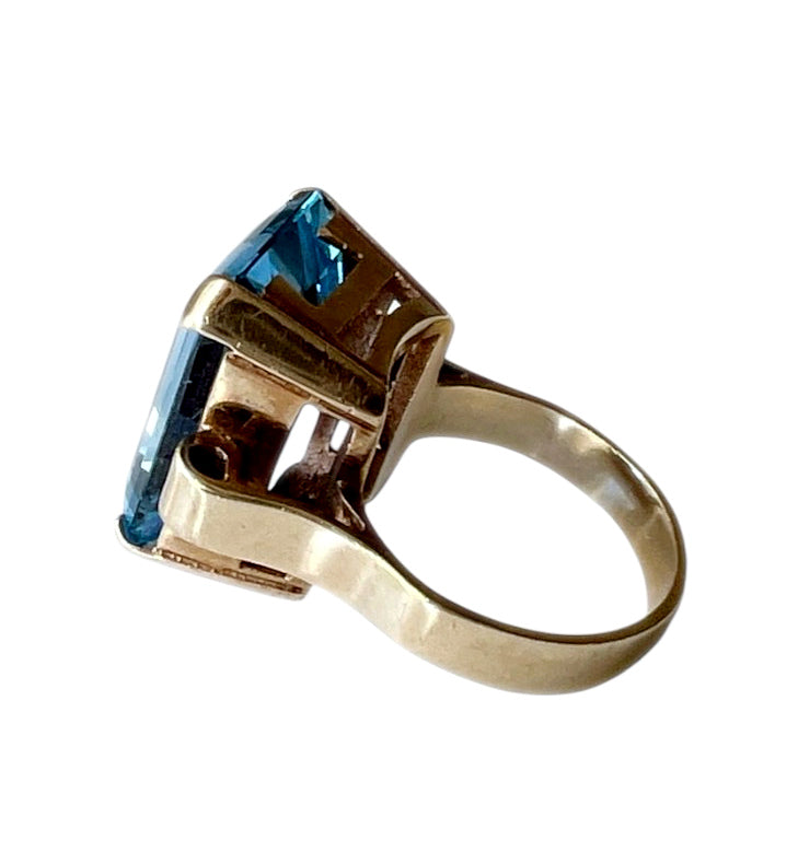 Vintage 9ct Gold Synthetic Blue Spinel Cocktail Ring, Dublin 1967, UK L / EU 51 / US 5.75
