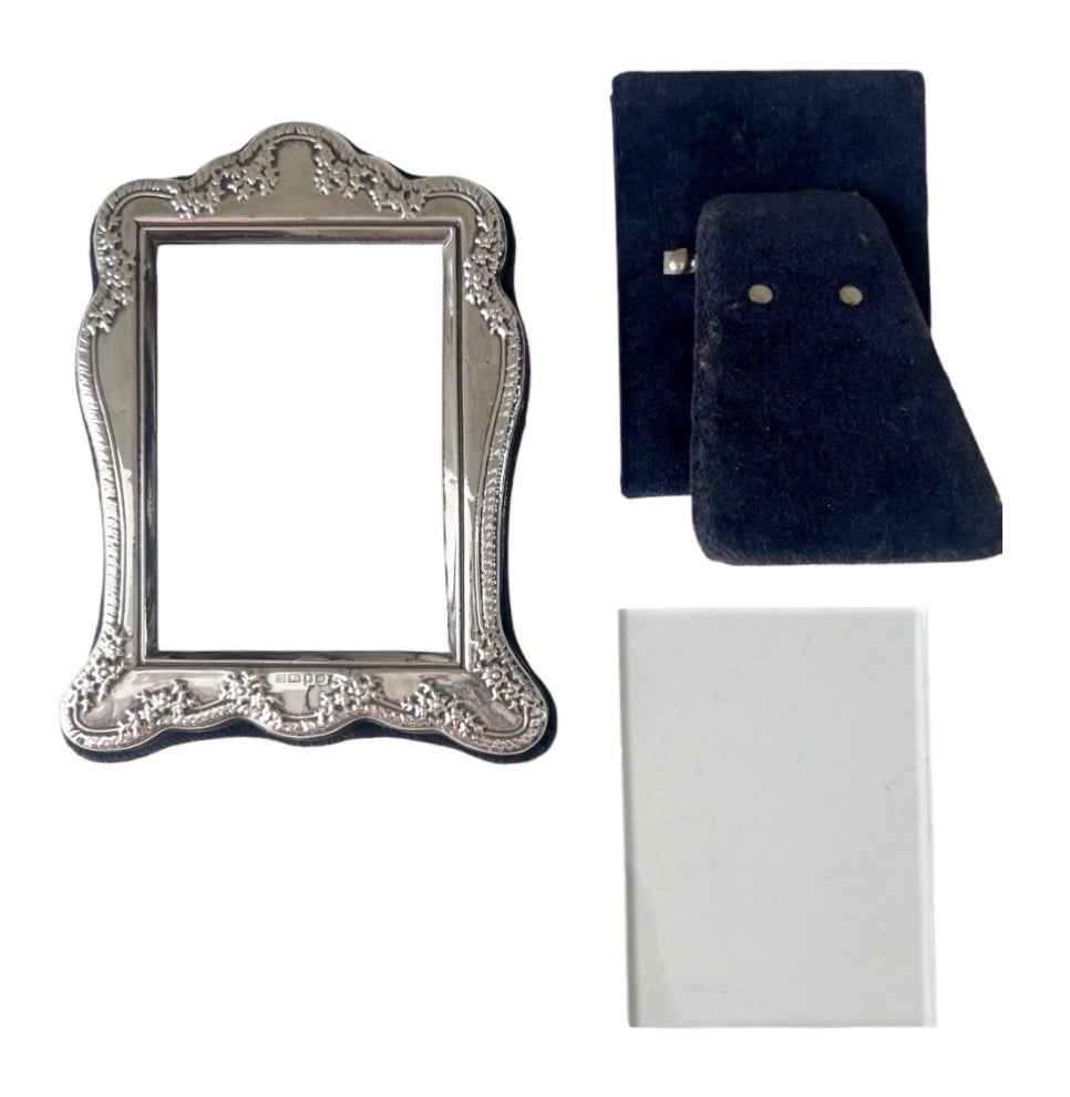 Kitney Sterling Silver Photo Frame, London 1996, Floral Detail