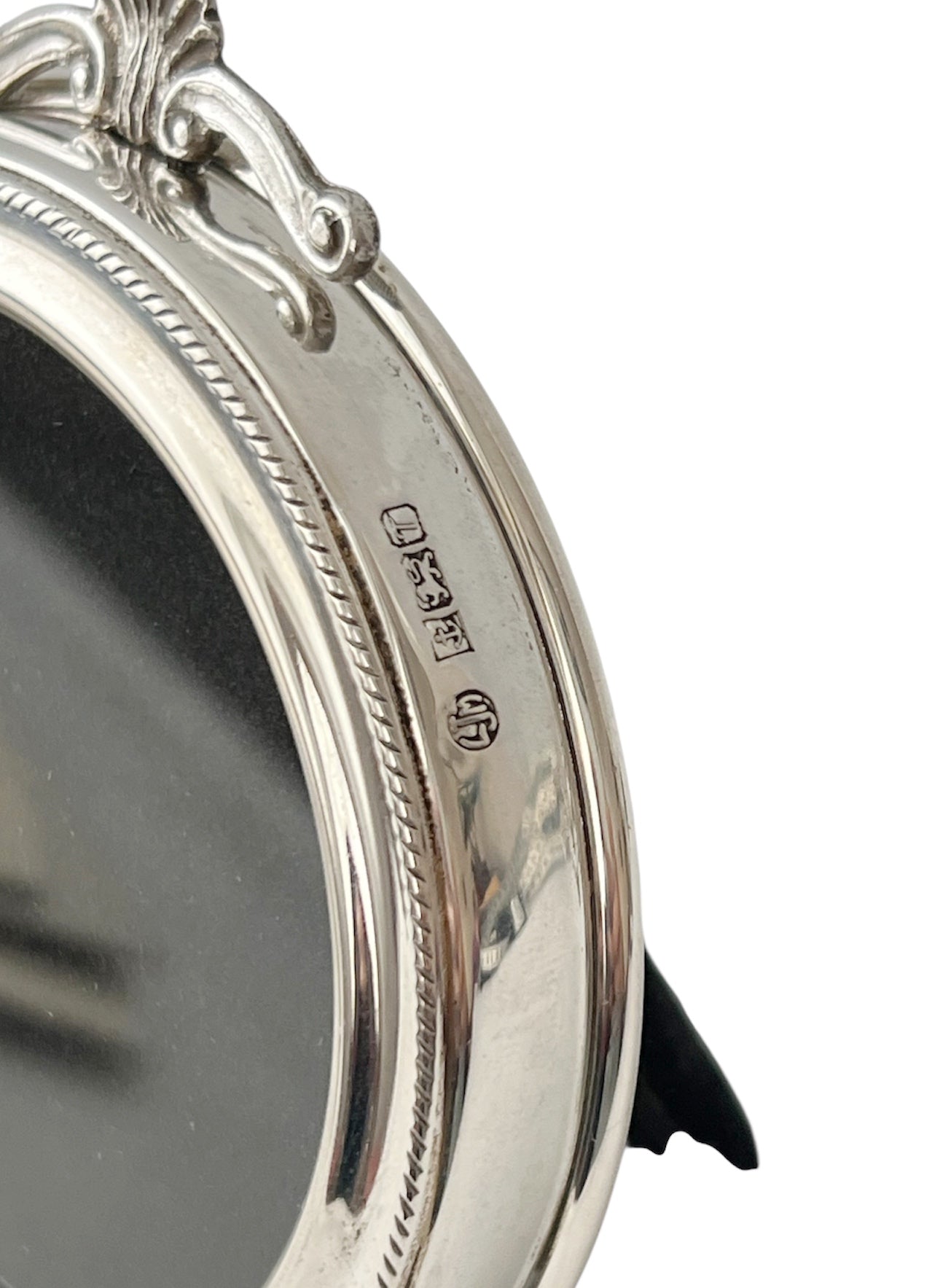 Sterling Silver Round Photo Frame Birmingham L.J.Millington Hallmarked