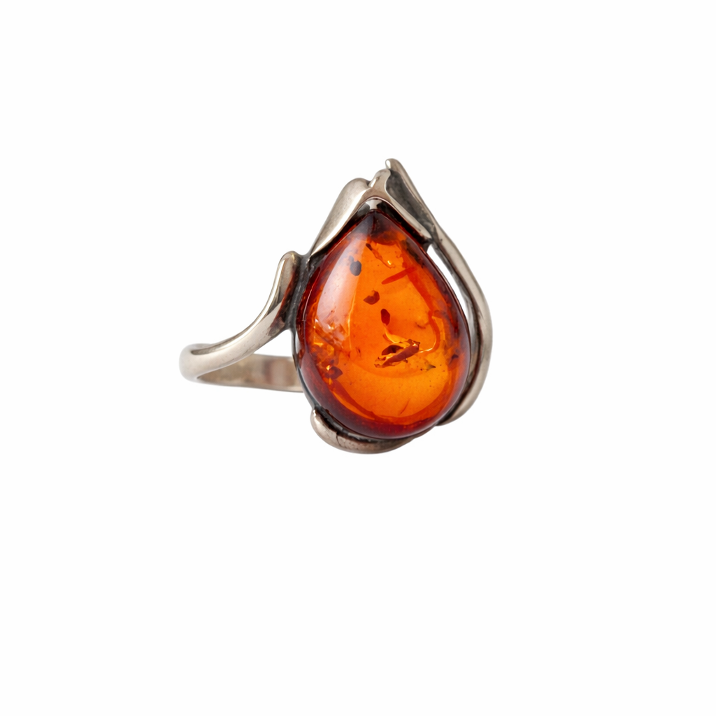 Vintage Silver Baltic Amber Ring. UK Size: O