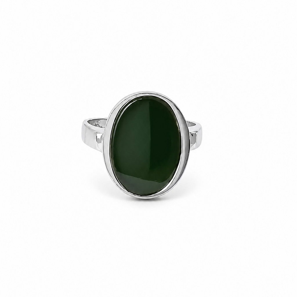 Vintage 835 Silver & Jade Ring. UK Size: N