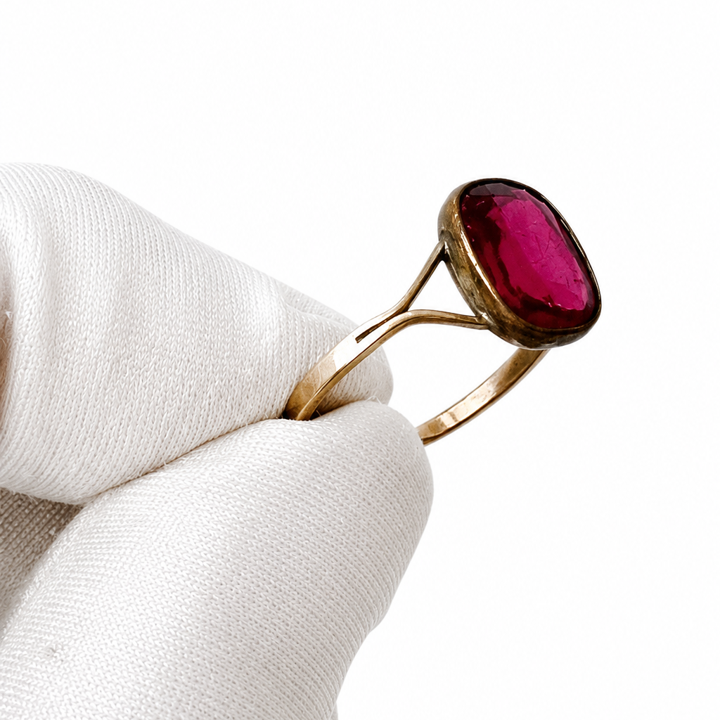 Antique Rolled Gold Ring with Red Stone. UK size: P 1/2