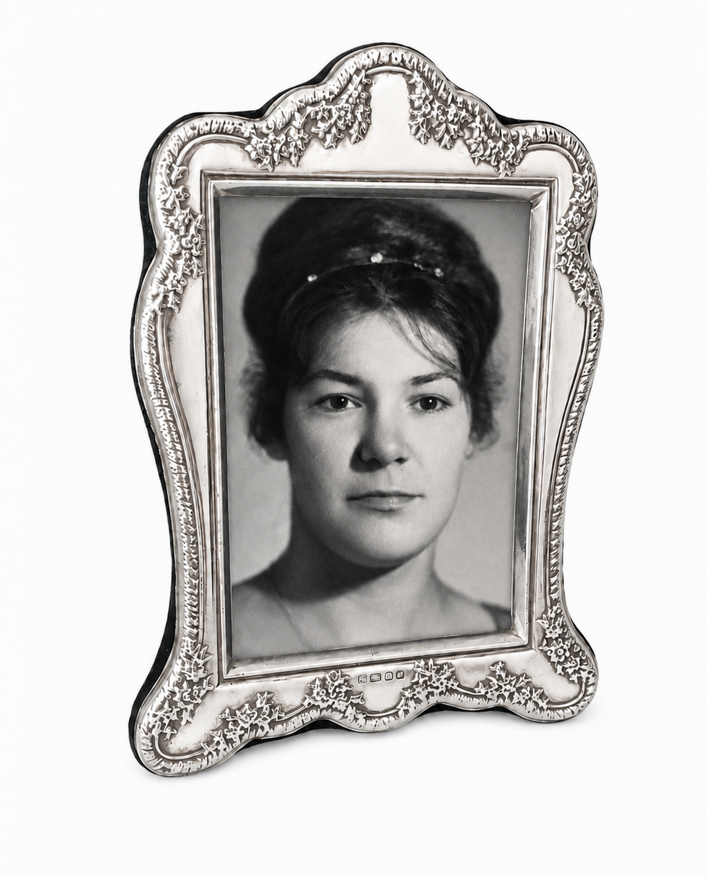 Kitney Sterling Silver Photo Frame, London 1996, Floral Detail