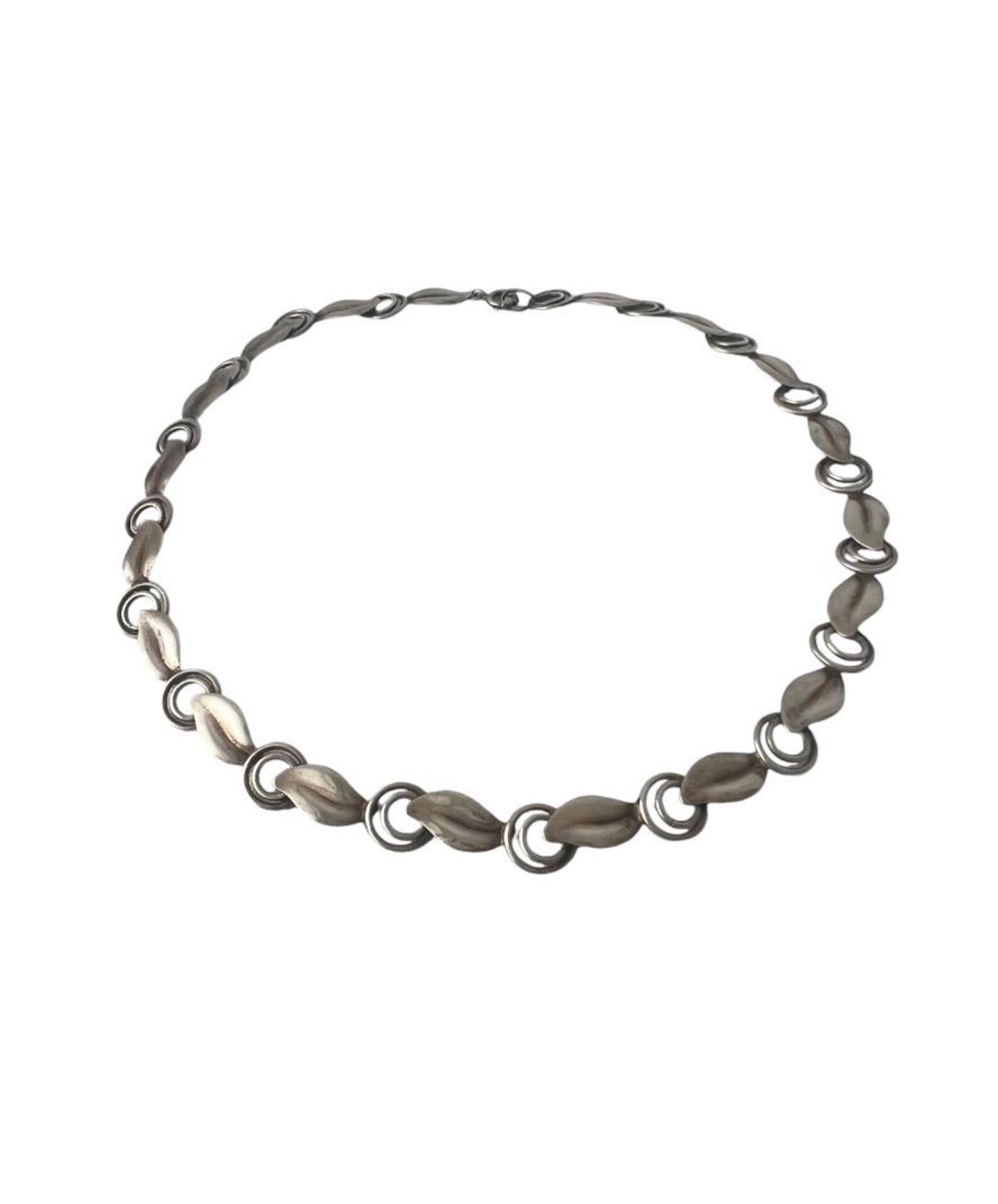 Vintage TEKA Silver Choker Necklace – Mid-Century Minimalist Design