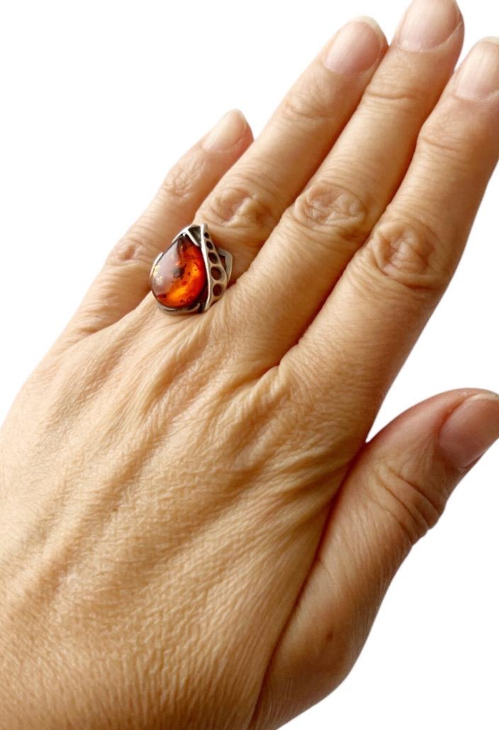 Vintage Silver Baltic Amber Ring. UK Size: O