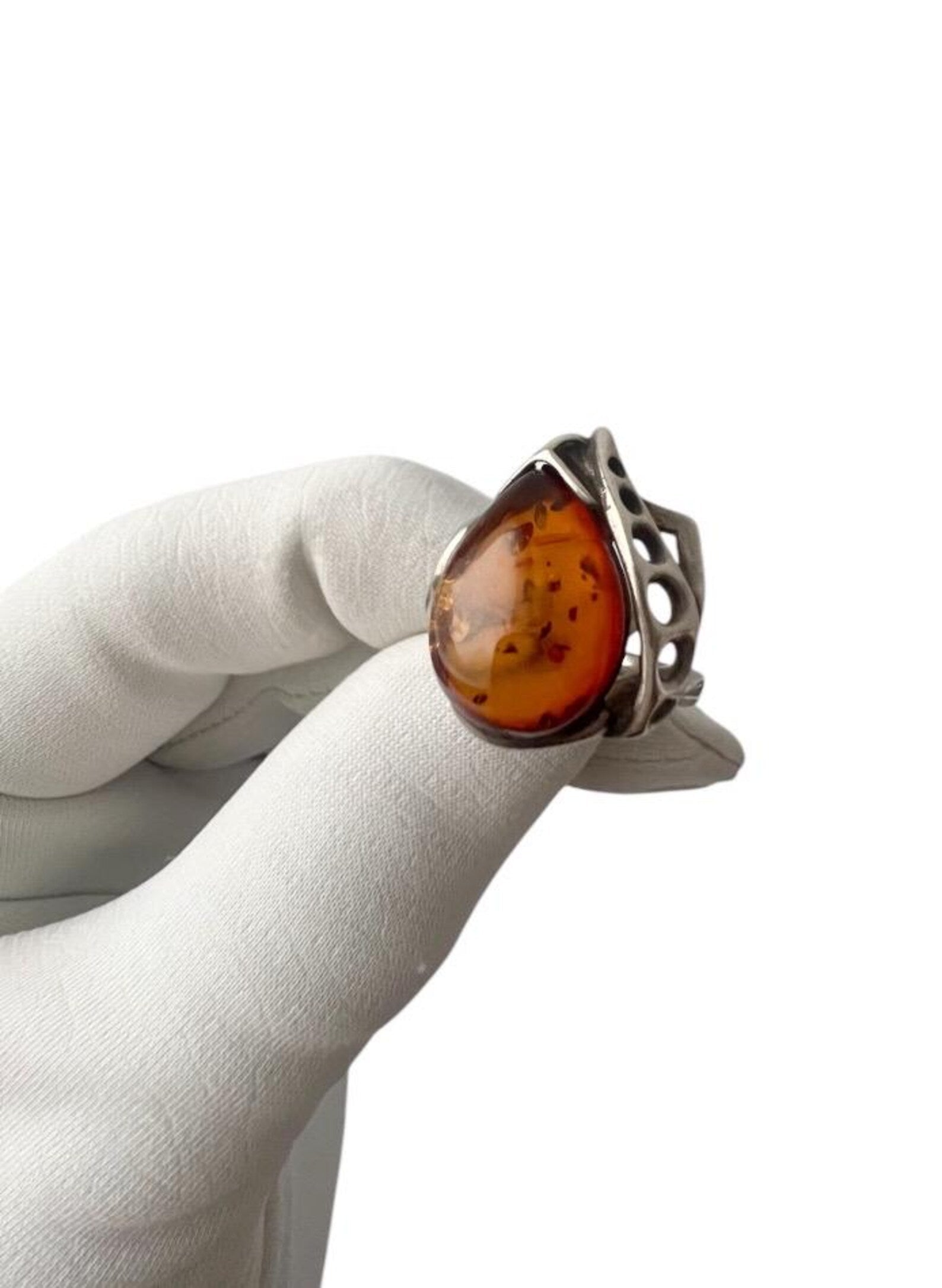 Vintage Silver Baltic Amber Ring. UK Size: O