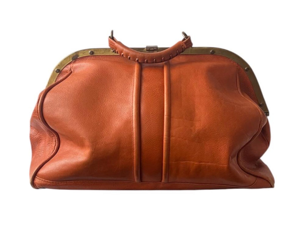Vintage Leather Weekender Bag – Retro Gentleman’s Travel Duffle, Soft Tan Leather, Brass Hardware