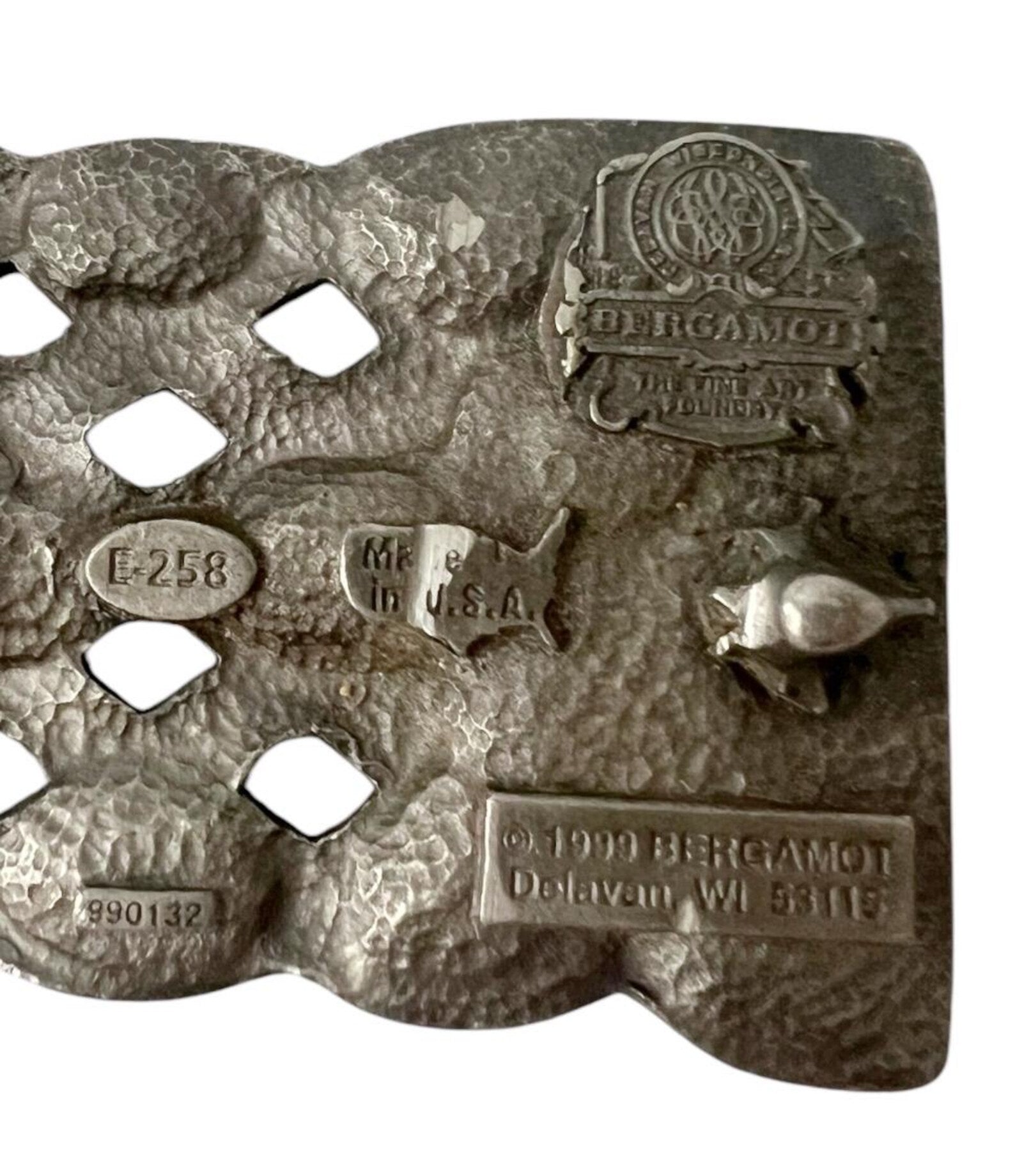 Vintage 1999 Bergamot Pewter Celtic Knot Belt Buckle.