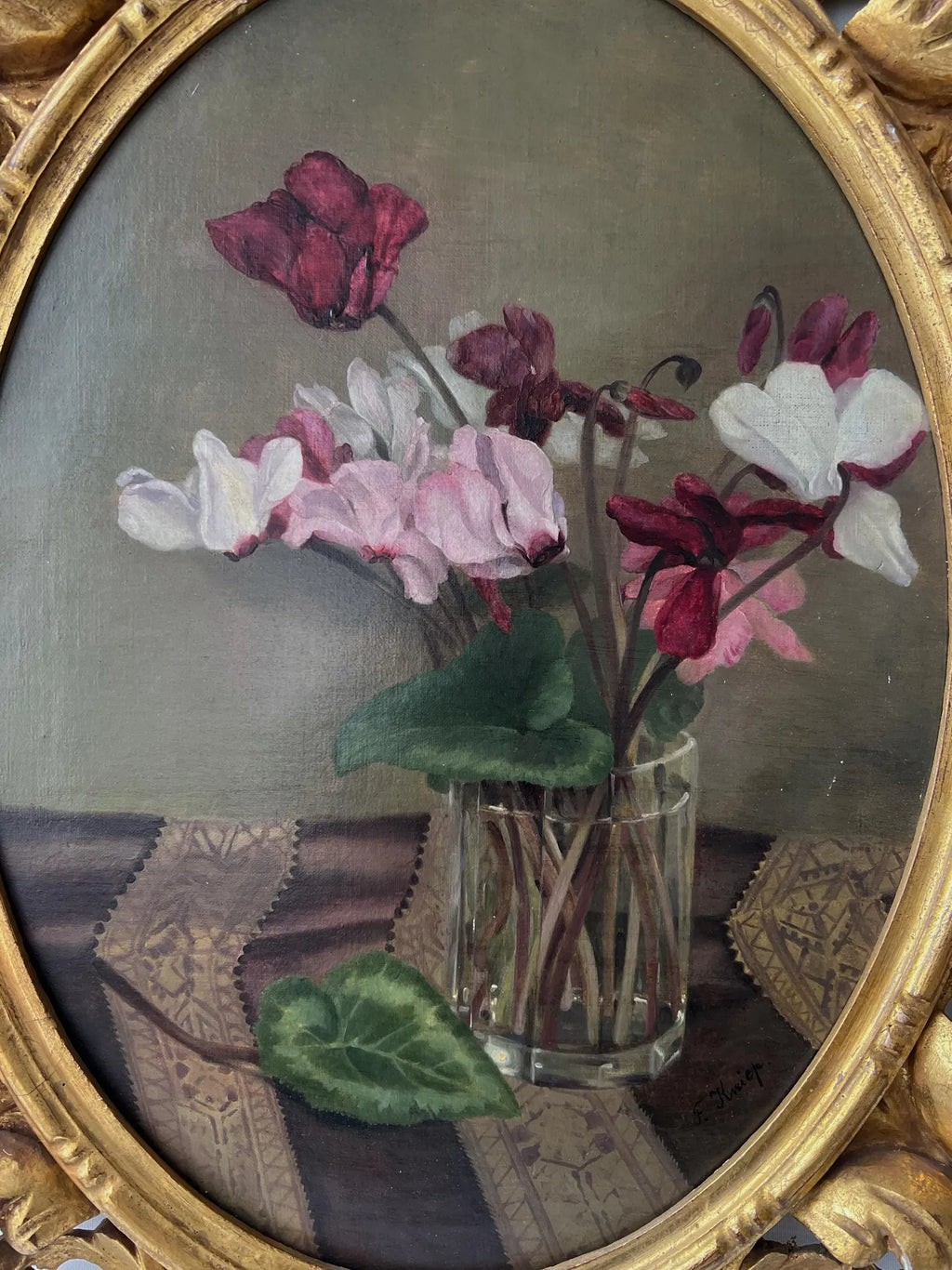 Antique Oil Painting Still Life with Cyclamen – Frieda Kniep c.1900 – Original Gilt-wood Frame