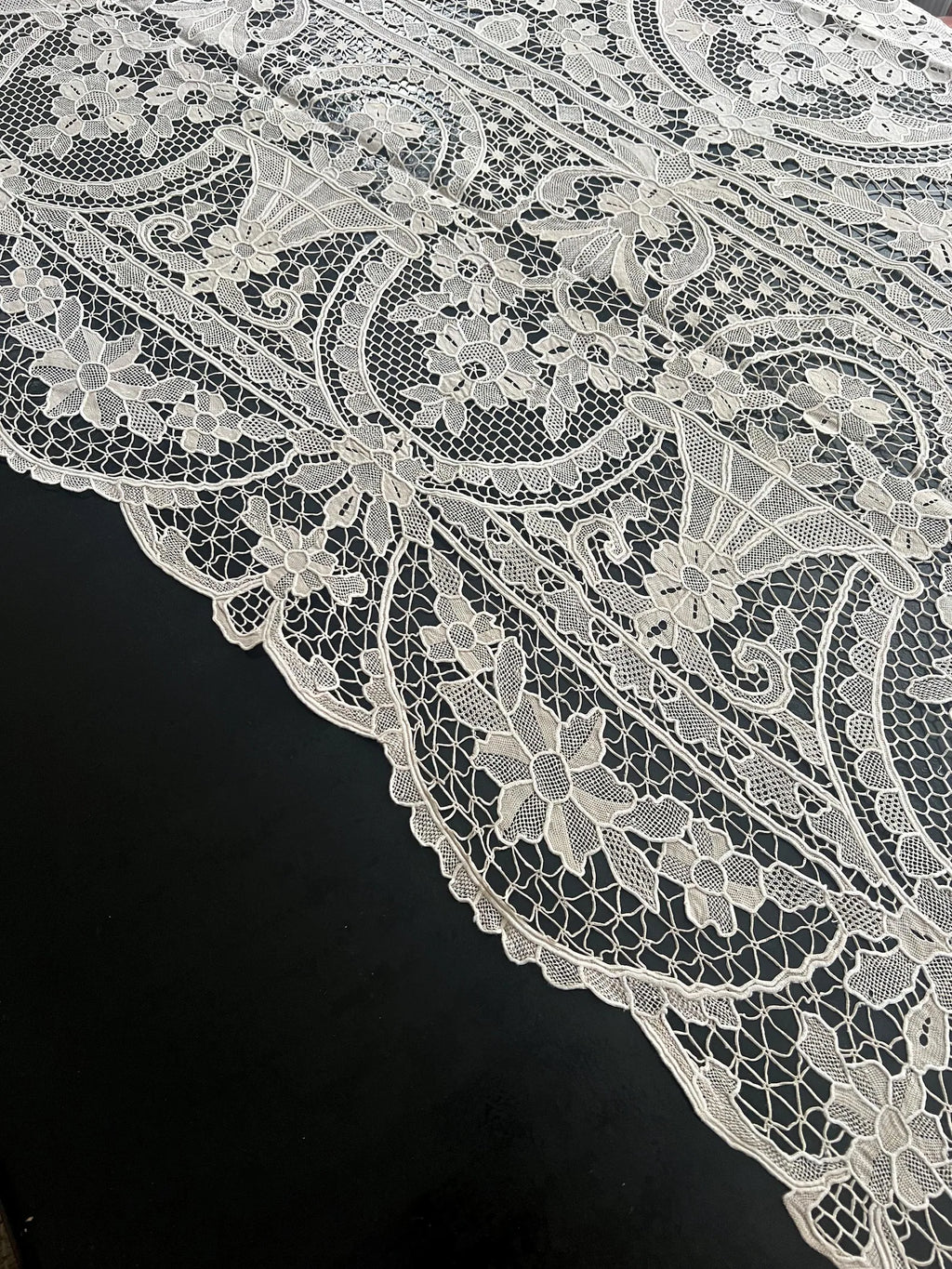 Antique Point de Venise Lace Tablecloth & Napkins - Floral Needlepoint - 1880-1920