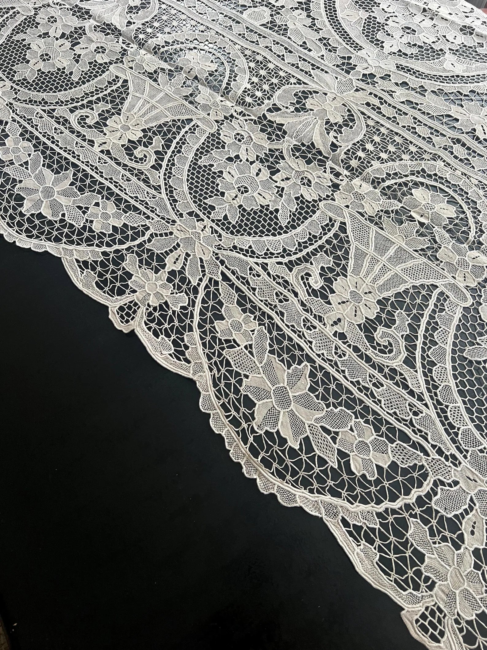 Antique Point de Venise Lace Tablecloth & Napkins - Floral Needlepoint - 1880-1920