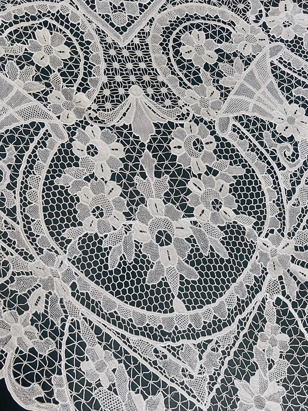 Antique Point de Venise Lace Tablecloth & Napkins - Floral Needlepoint - 1880-1920