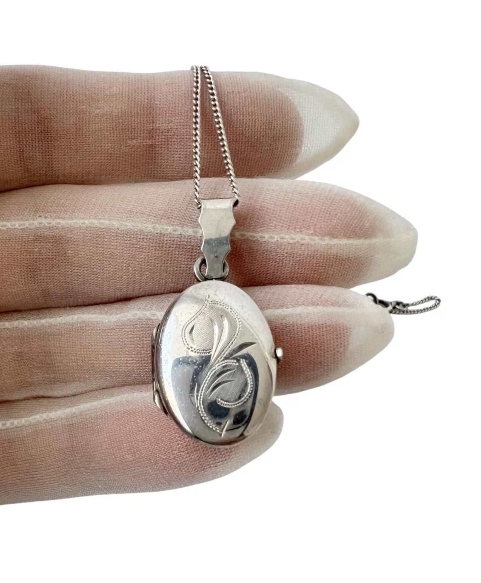 Vintage Silver Oval Locket Necklace. Engraved Keepsake Jewellery