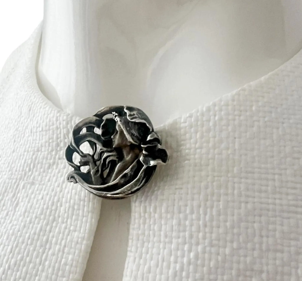 Art Nouveau Style Sterling Silver Brooch Pendant.