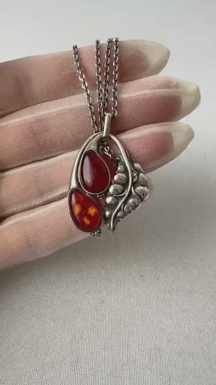 Vintage Silver & Baltic Amber Leaf Pendant Necklace.