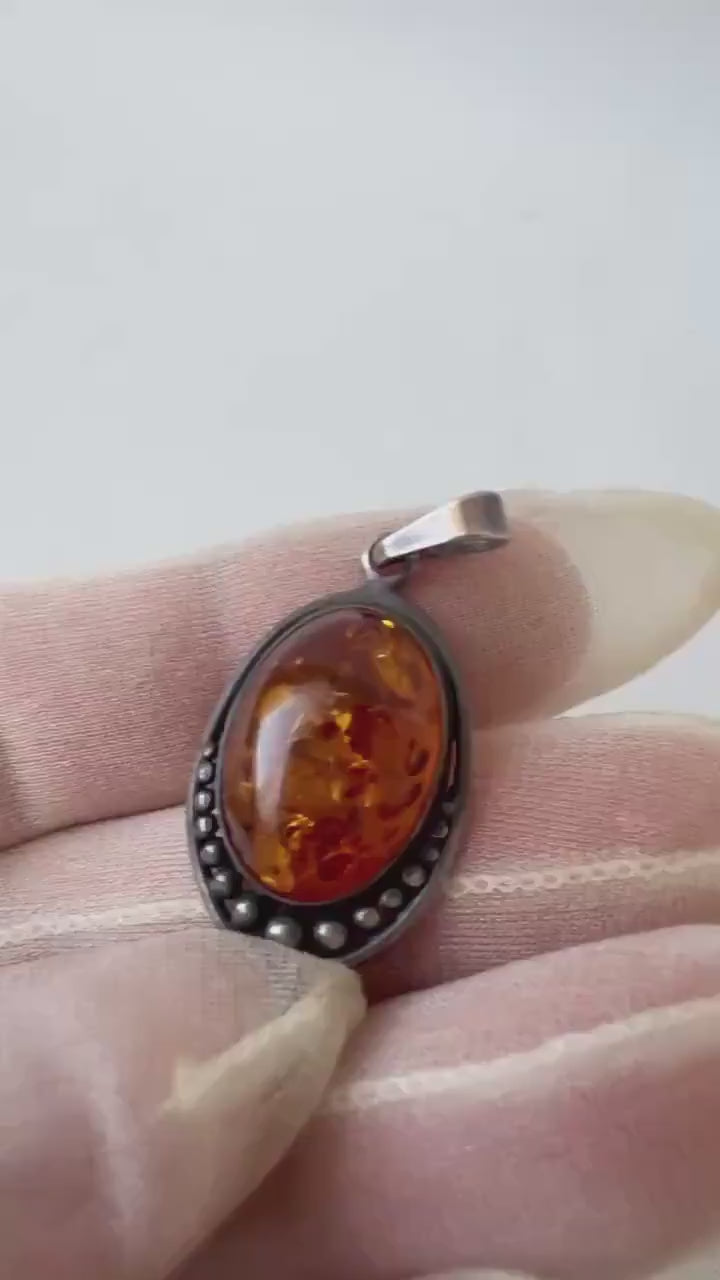 Vintage Sterling Silver Amber Pendant.