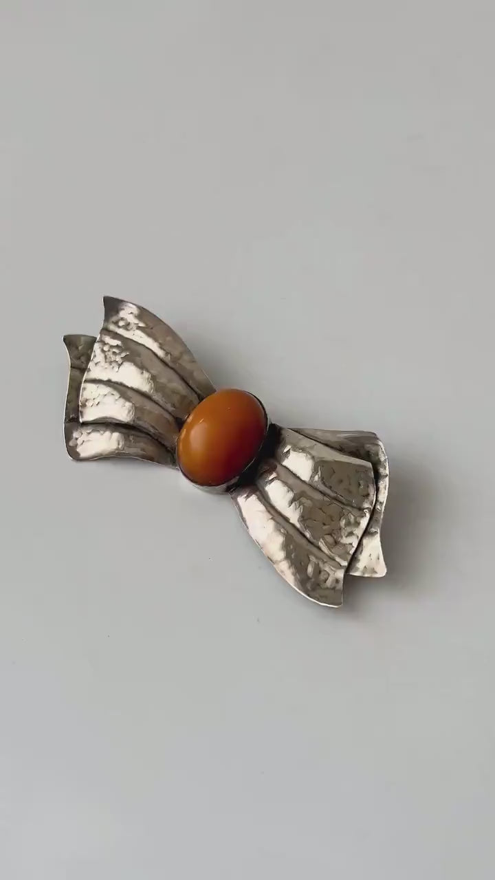 Vintage Bow Brooch. Silver and Baltic Amber.