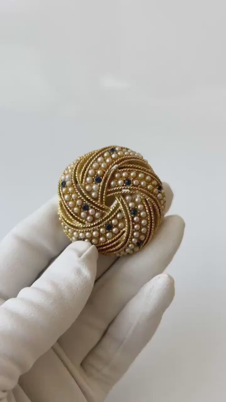 Vintage Love Knot Ribbon Brooch.