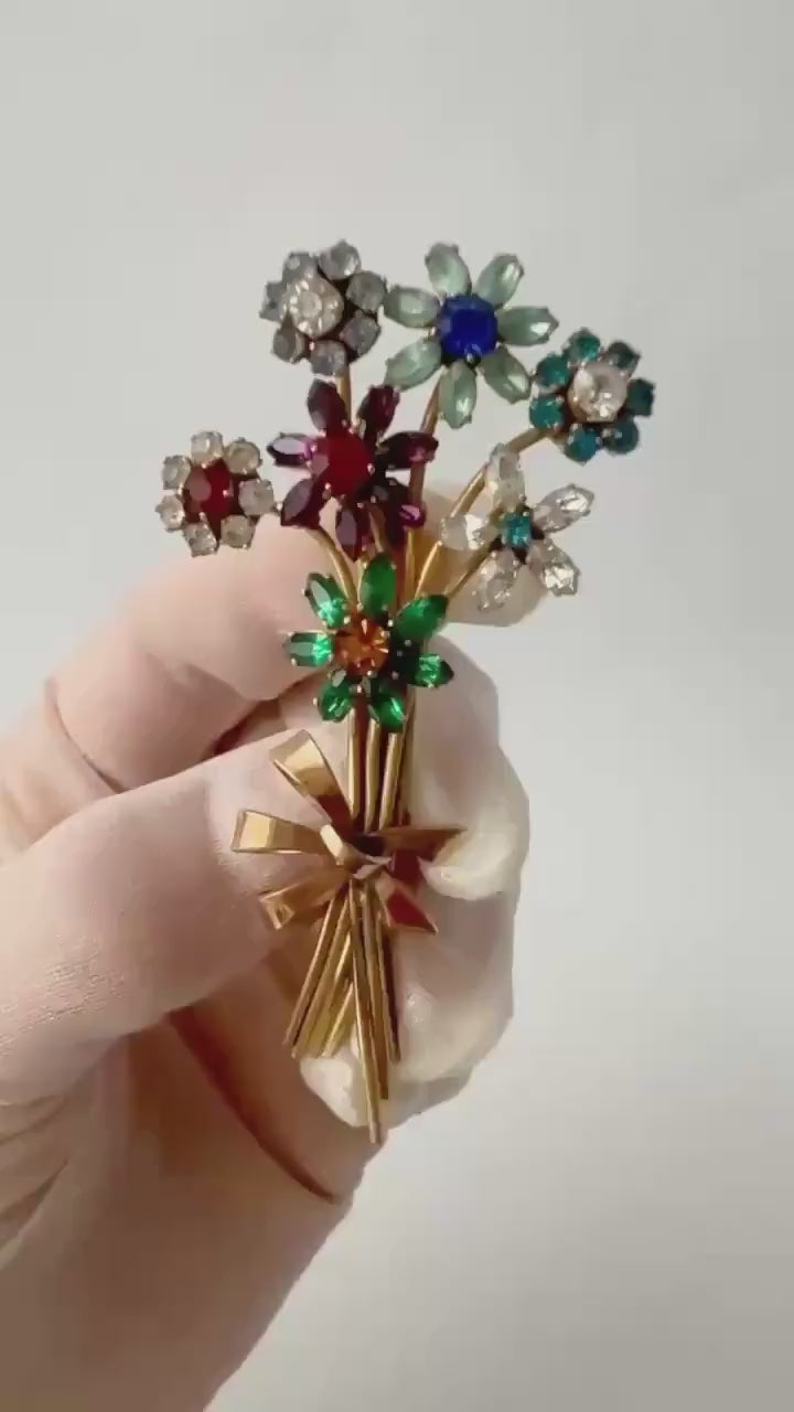 Retro 1940s Floral Spray Bouquet Brooch.